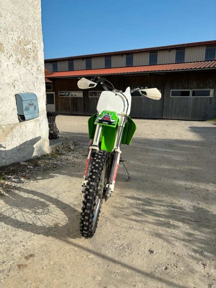 Kawasaki kx 125 muss weg brauche platz in Mallersdorf-Pfaffenberg
