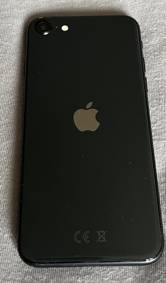Apple iPhone SE 2020 64GB Akku 75% in Brandenburg an der Havel