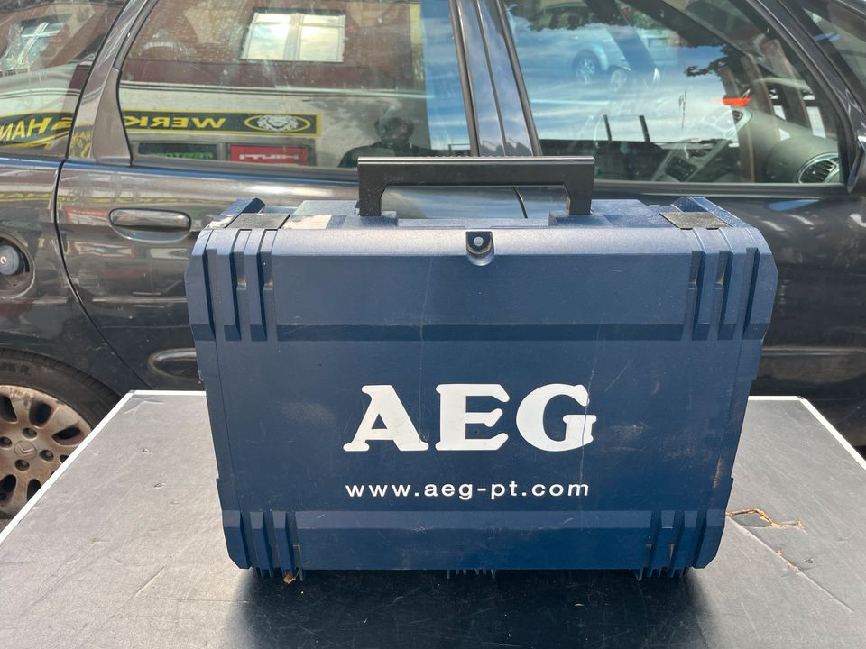 Aeg Akku Eckwinkelbohrmaschine+Lampe+2x Akku+Ladegerät+Koffer in Berlin