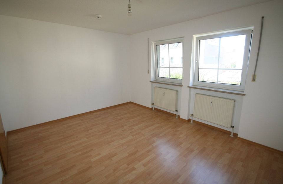 IN zwischen Zentrum und Audi: Sofort bezugsfrei! 2 ZKB mit Balkon! Einbauküche und TG-Stellplatz bereits im Kaufpreis enthalten! in Ingolstadt