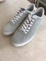 H&M Wildleder Sneaker grau Gr. 42 NEU Nordrhein-Westfalen - Neuss Vorschau