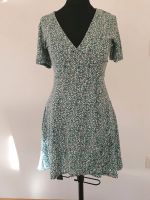 Kleid, grün m. Blumenmuster, Gr. S, PULL&Bear Eching am Ammersee - Eching Vorschau