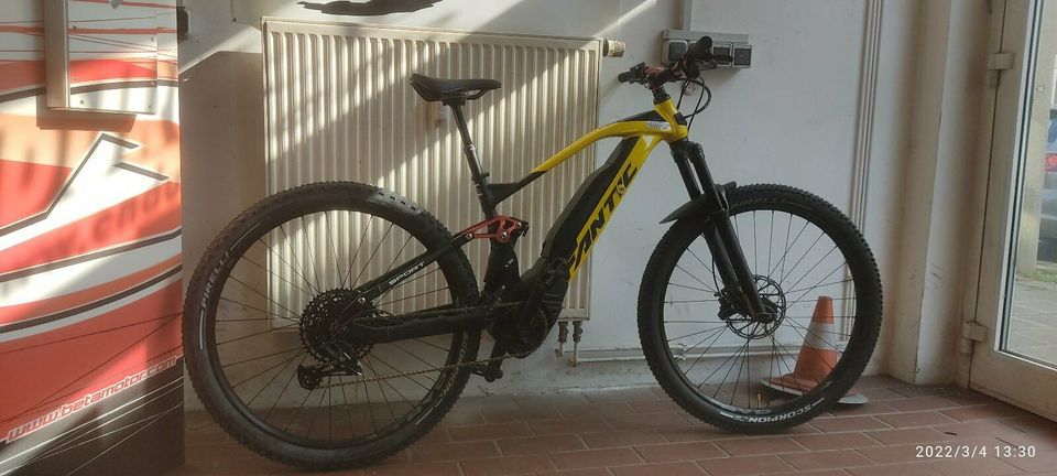 Fantic XTF 1.5 gelb oder silber S M L e-mtb e-bike Mountainbike brose 630 BJ 2022 Ausstellungsfahrzeug 150mm Federweg auf Wunsch haibike seitenständer in Nürnberg (Mittelfr)