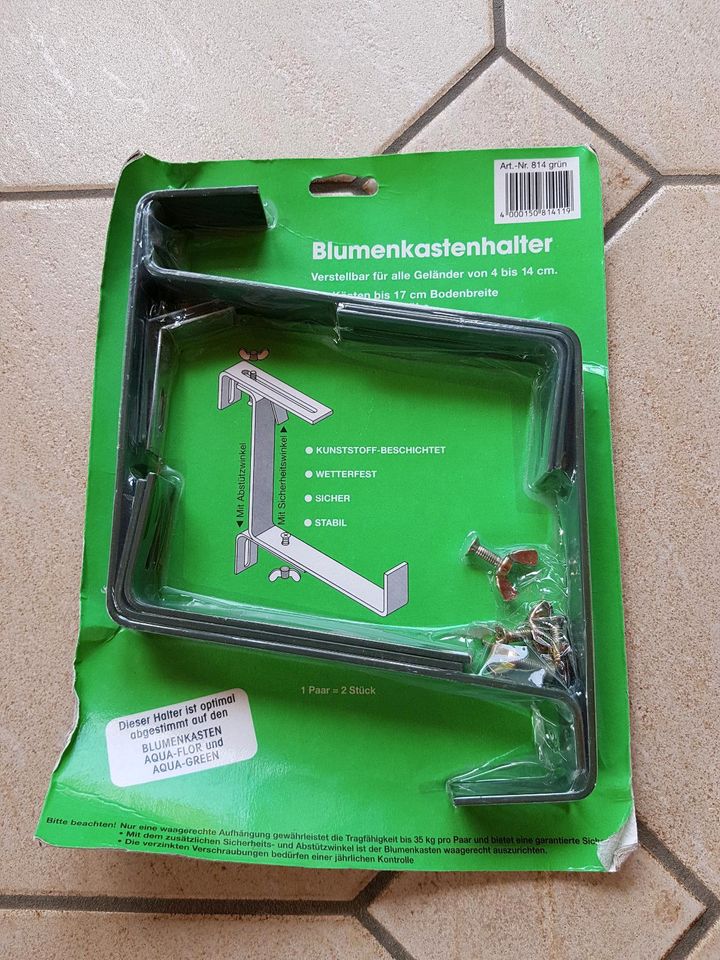 Blumenkastenhalter grün Metall Neu in Wehrheim