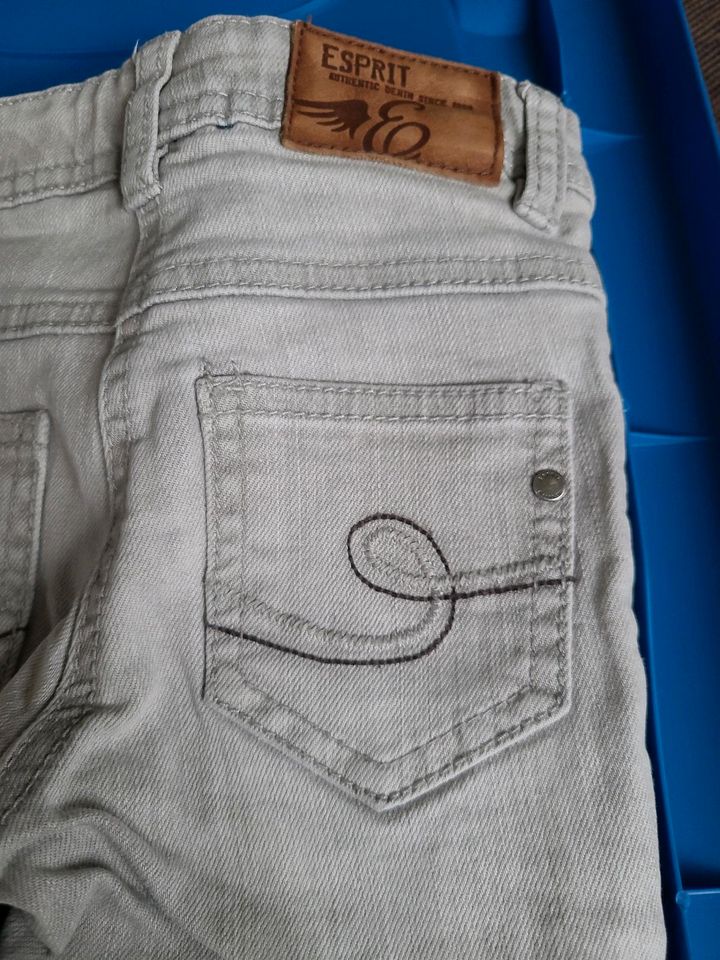 Jeans hellgrau Esprit 104 in Dedelstorf