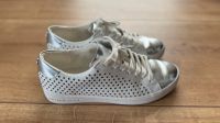 Michael Kors Damen Leder Sneaker weiß/silber Größe 38 Nordrhein-Westfalen - Höxter Vorschau