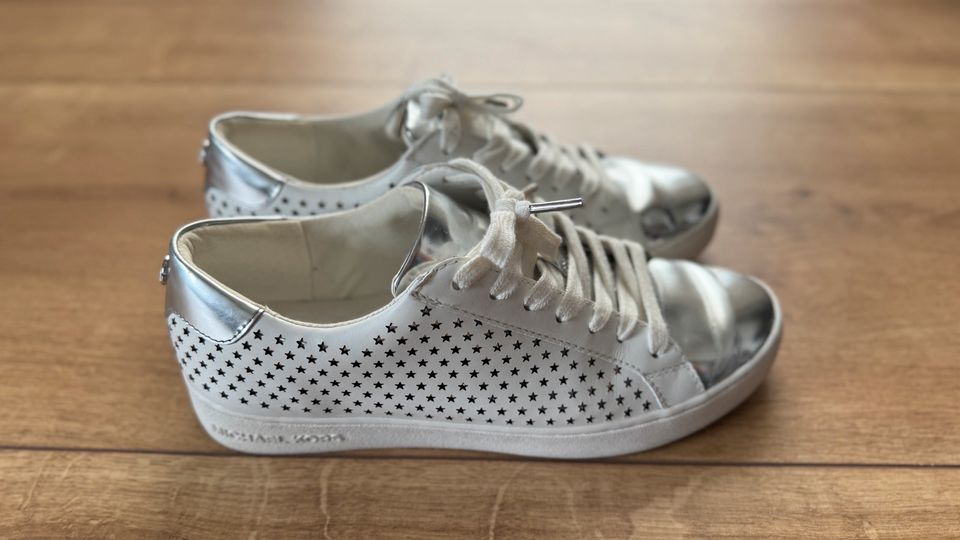 Michael Kors Damen Leder Sneaker weiß/silber Größe 38 in Höxter