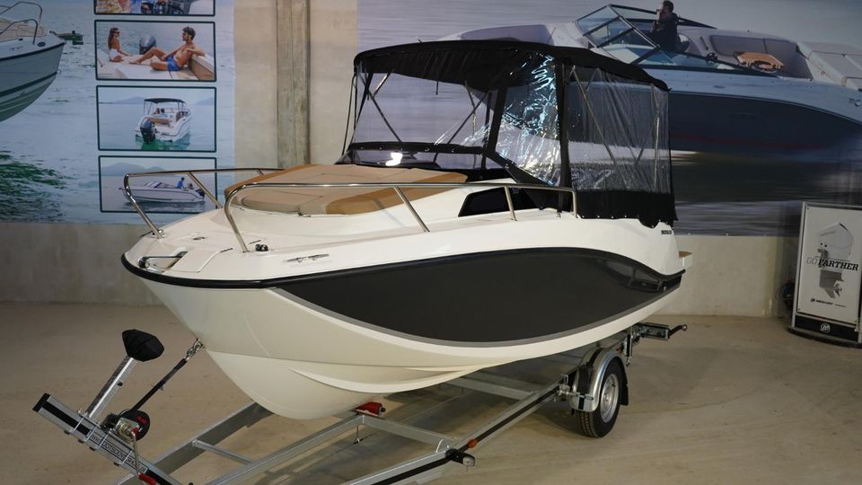 Quicksilver Activ 555 Cabin + 80PS #Lagerboot #016 in Kiel