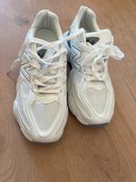 Weiße Sport Schuhe große 39 Hessen - Sulzbach Vorschau