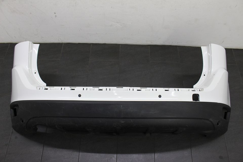 Volvo XC60 Heckstoßstange 30763426 Stoßstange hinten Diffusor PDC in Aurich