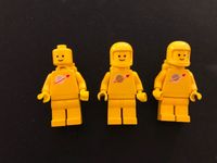 LEGO 3x Classic Astronauten in gelb aus den 80er Jahren Stuttgart - Degerloch Vorschau