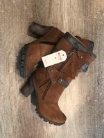 Mustang Damen Stiefel Schuhe  Größe 37 Neu mit Etikett  preis 90€ Nordrhein-Westfalen - Hürth Vorschau
