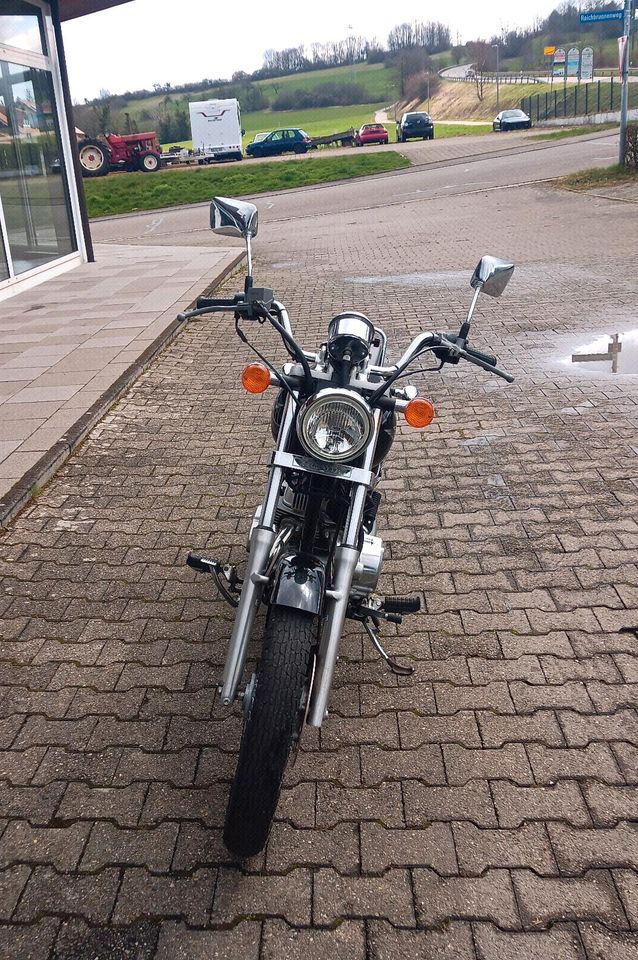 Honda Rebell 125 Motorrad in Meßstetten