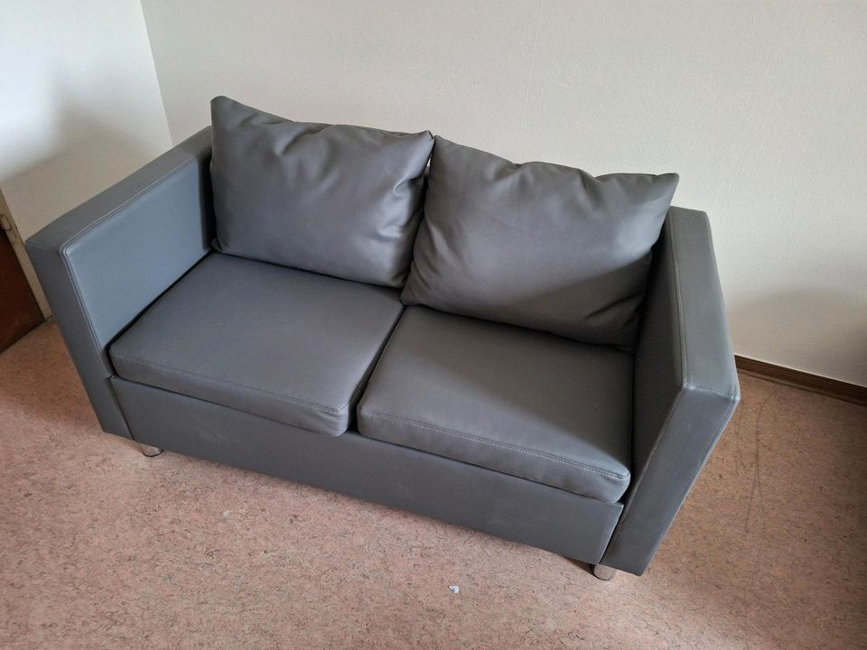 2 sitzer- Sofa in Buchen (Odenwald)