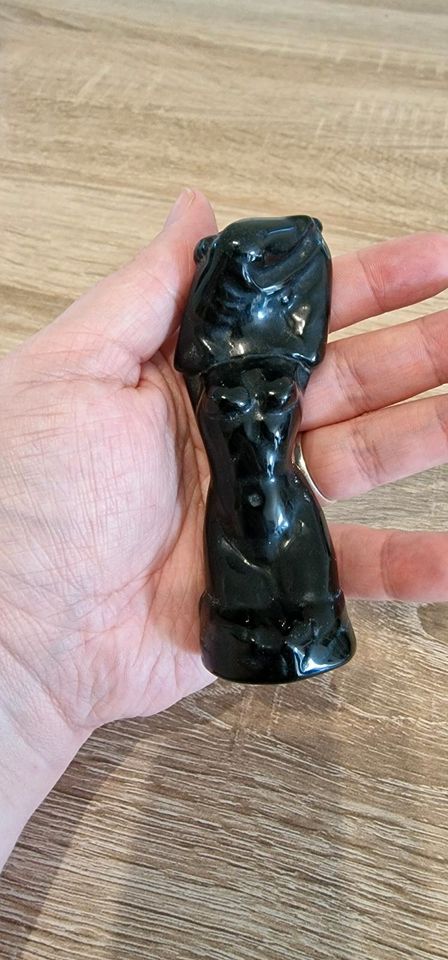 Obsidian Frauenfigur in Weilerswist