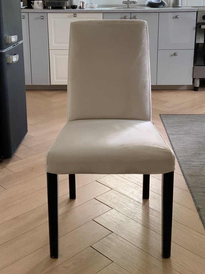 4x Ikea Bergmund Stuhl mit Samtbezug in Beige Creme NEU in Türkenfeld