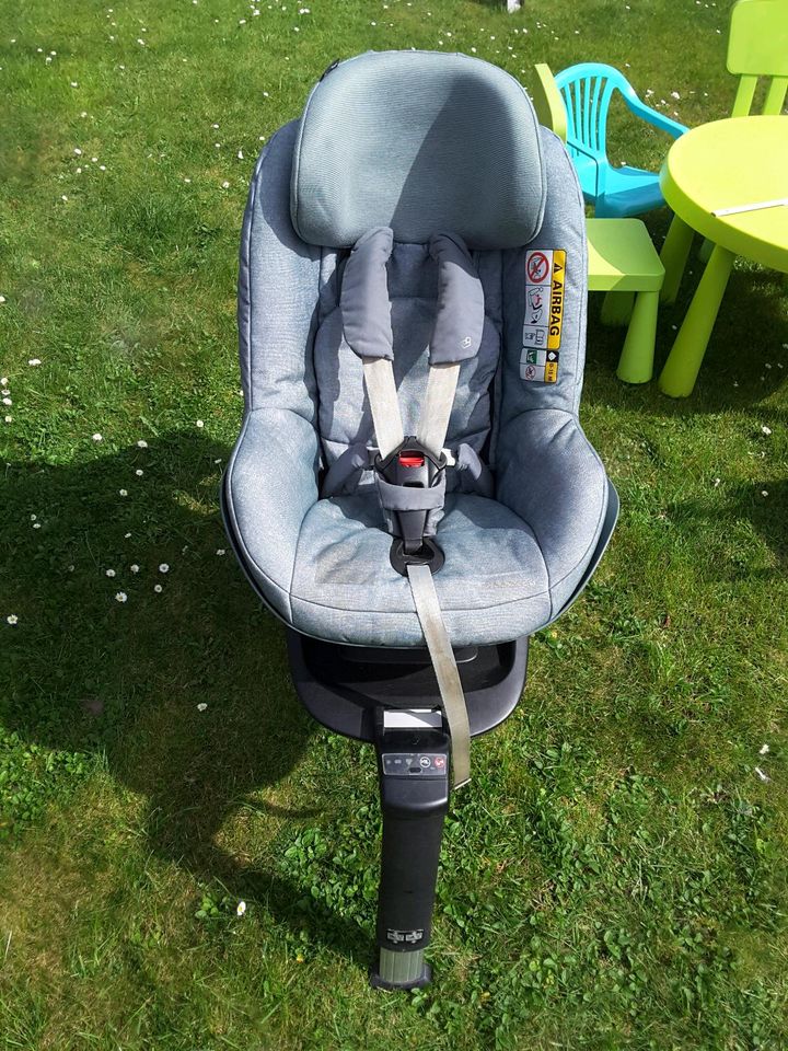 Maxi Cosi 2 way Pearl inkl. 2 Way Fix Station in Herten