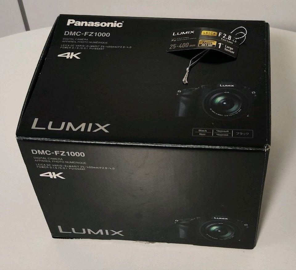 Panasonic LUMIX DMC-FZ 1000 Digitalkamera in Schwarz mit Zubehör in Efringen-Kirchen