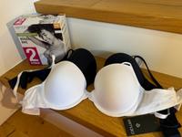 2 STÜCK ESMARA BÜGEL BHS Gr. 80 B WEISS SCHWARZ - NEU in OVP München - Trudering-Riem Vorschau