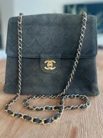 Chanel Vintage Tasche aus Veloursleder Rheinland-Pfalz - Treis-Karden Vorschau