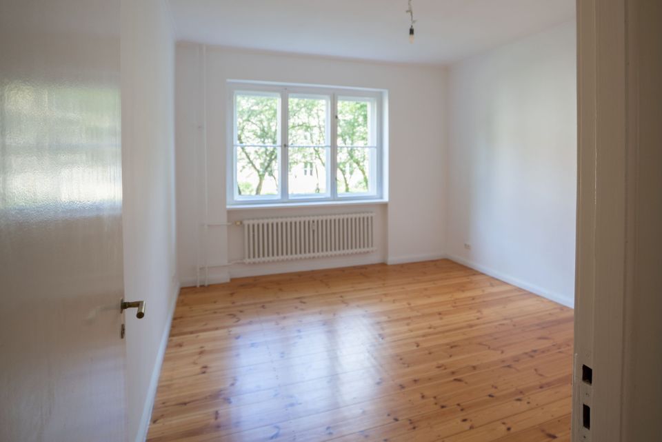 Helle 2-Zimmerwohnung mit Balkon im beliebten und ruhigen Zehlendorf in Berlin