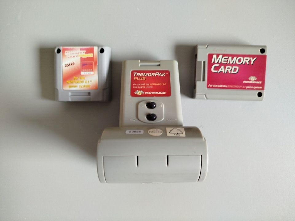 Tremor Pak Plus Pack Nintendo 64 N64 Rumble Pak + Memory Card in Gütersloh
