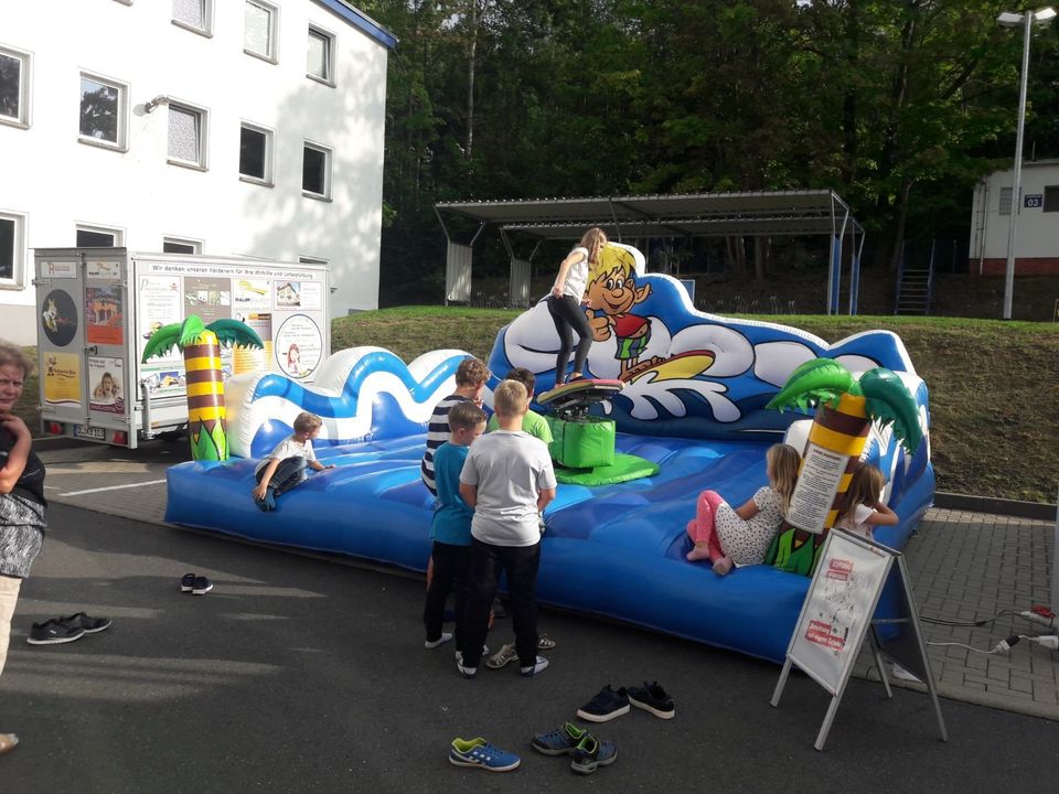 Surfsimulator, elektrisches Bullriding in Leipzig