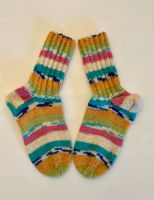 Wollsocken Stricksocken Größe 24/26 Socken Handarbeit Sockenwolle Nordrhein-Westfalen - Bad Salzuflen Vorschau