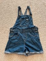 Latzhose Shorts kurze Hose Jeans blau Gr 36 S Berlin - Reinickendorf Vorschau