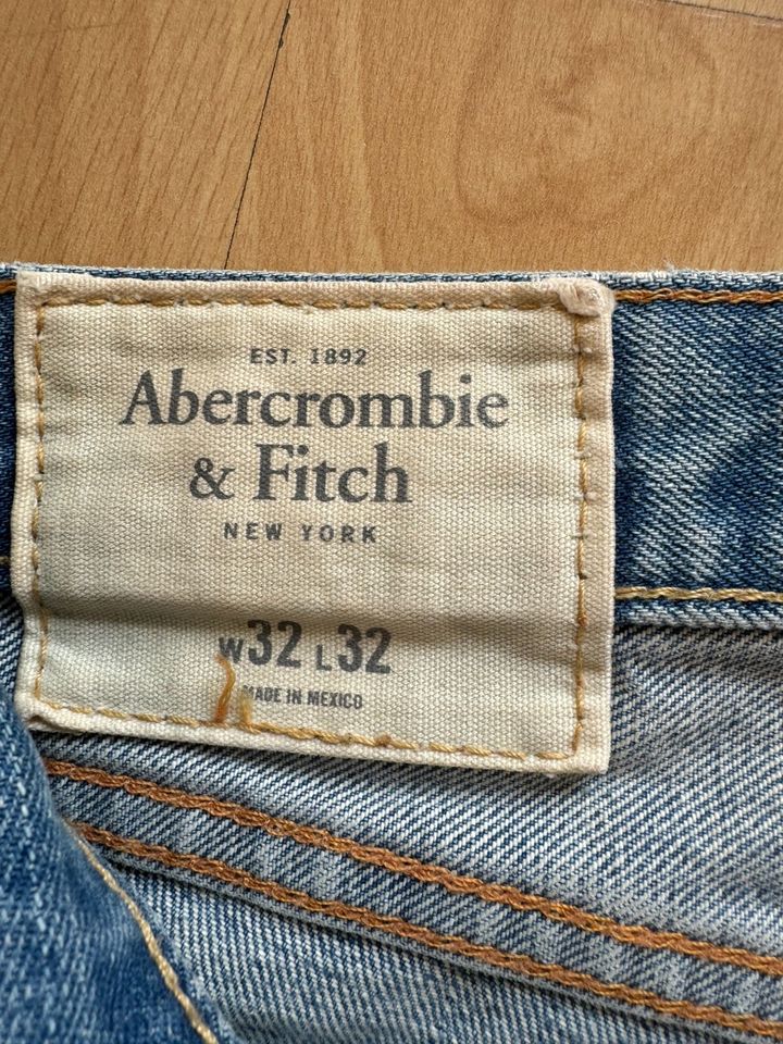 Abercrombie Tapered Jeans W32/L32 in Wiesbaden