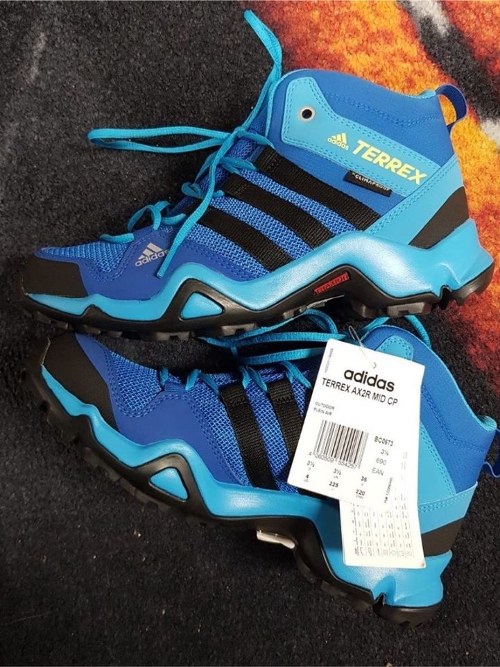 Adidas Terrex Gr 36 NEU mit Original Karton kostenloser Versand in Teublitz