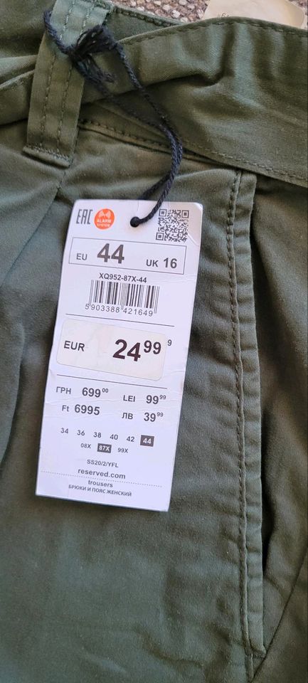 Grüne Chino Hose von Reserved 44 in München