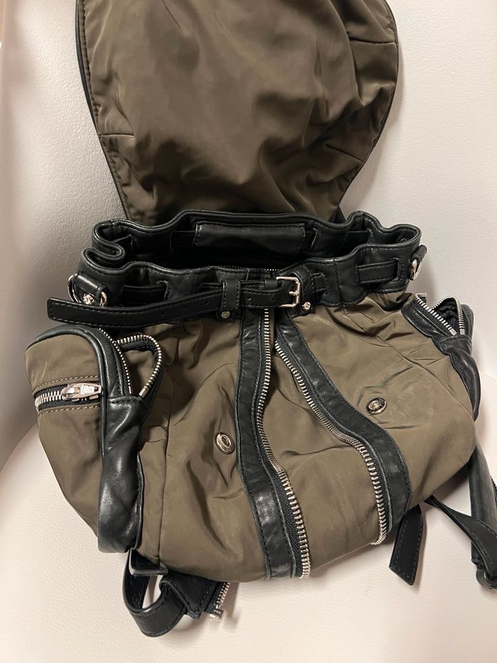 Alexander Wang Marti Mini Nylon Leder Rücksack in Stuttgart