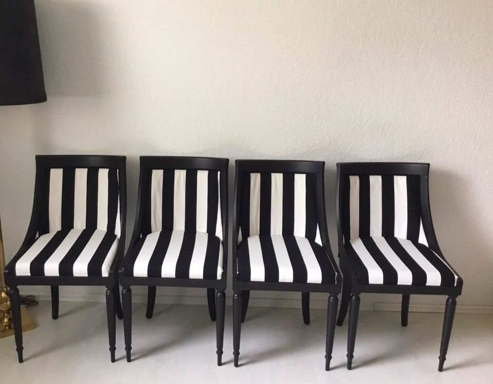 True Vintage 4 edle Art Deco Stühle schwarzweiß gestreift DIY in Essen