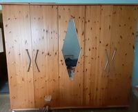 großer Kleiderschrank, Schlafzimmer Sachsen - Vierkirchen Vorschau