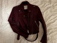 Lederjacke Cropped in Beerenfarbend Gr. 36 Berlin - Marzahn Vorschau