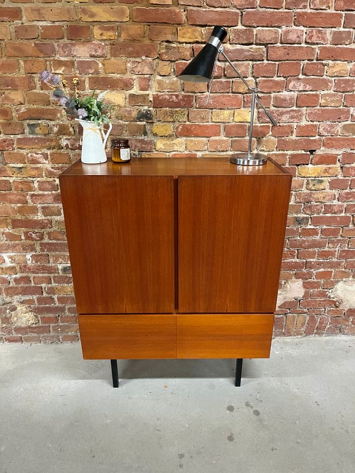 Teak Kommode Schrank Highboard Vintage Danish 60er Mid Century in Berlin