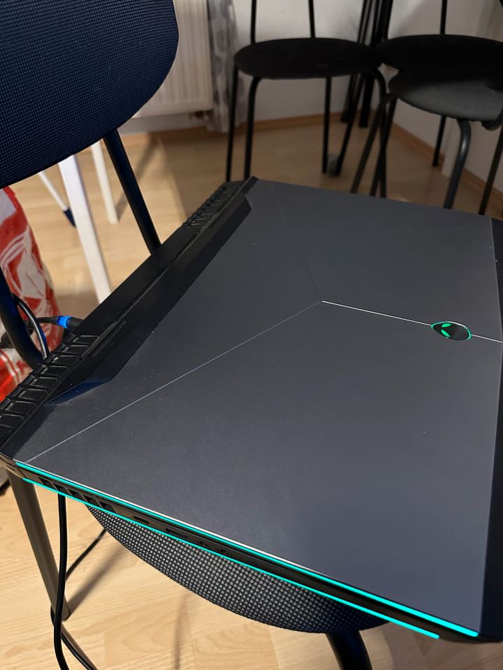 Alienware 17 R5 i7-8750H, GTX 1070, QHD Gaming - Laptop/ Notebook in Duisburg