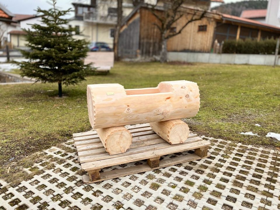 Holzbrunnen Bodenschneid Holztrog Lärche Seiten abgeflacht Trog in Bad Kissingen