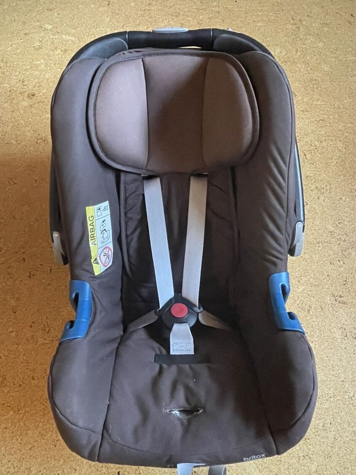 Britax Römer Babyschale 0-13kg + Britax Römer Base für Babyschale in Mietingen