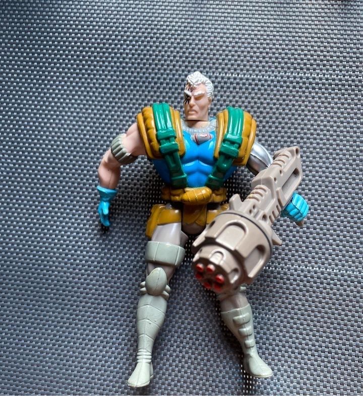 Cable X-Men Marvel 1992 Actionsfigur mit Zubehör in Löbnitz