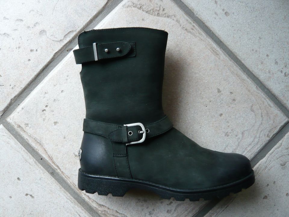 UGG Boots Gr. 36/37 NEU im Karton in Wipperfürth