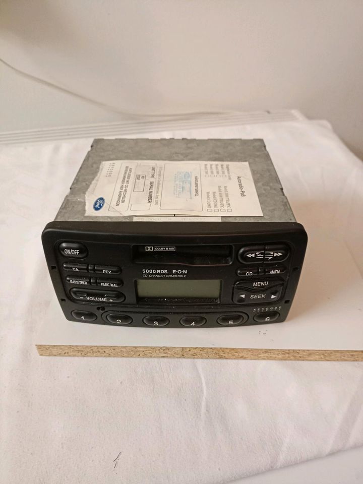 Auto Radio Ford 5000RDS Cassette in Crimmitschau