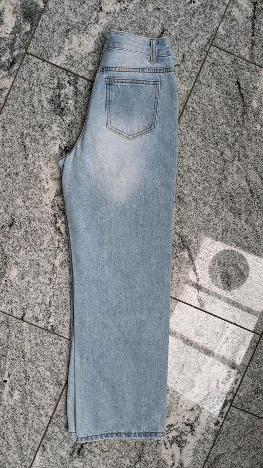 Shein Jeans gerader Schnitt XS S ~destroyed look~ in Buchen (Odenwald)