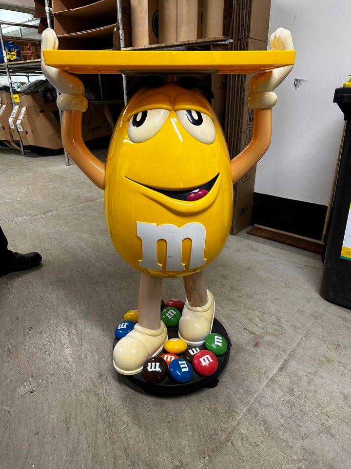 m&m Presenter Comicfigur 115 cm hoch in Hamburg