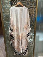 H&M Satin Kaftankleid Abaya cremig/blumig Gr. M/L ungetragen Hessen - Mühlheim am Main Vorschau