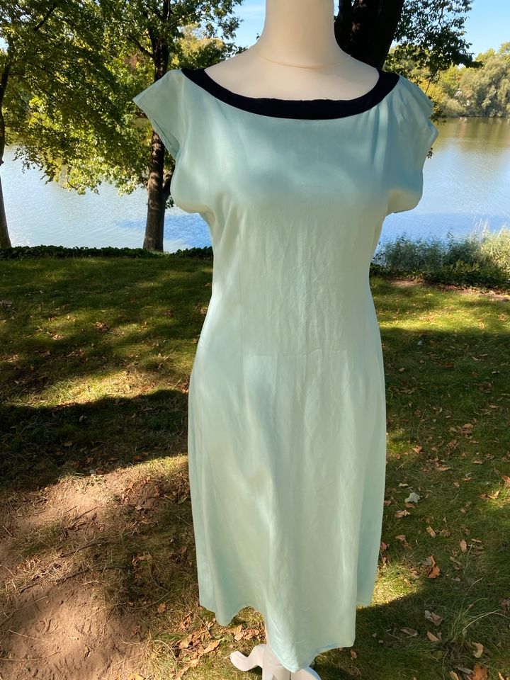 Kleid mint Farbe in Stralsund