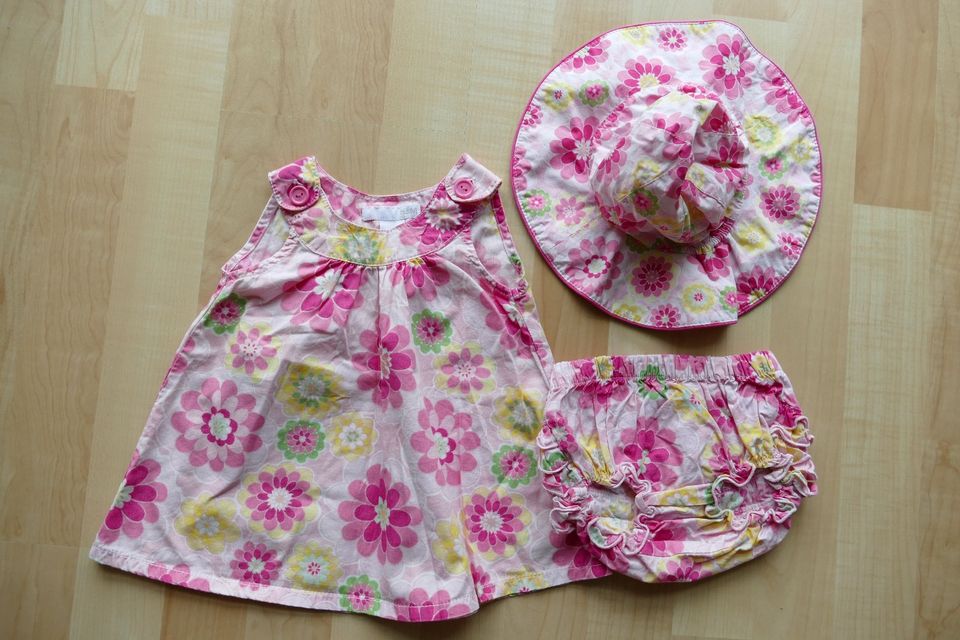 Süßes Baby Sommerset mit Kleidchen, Hose und Hut von H&M in Wiggensbach