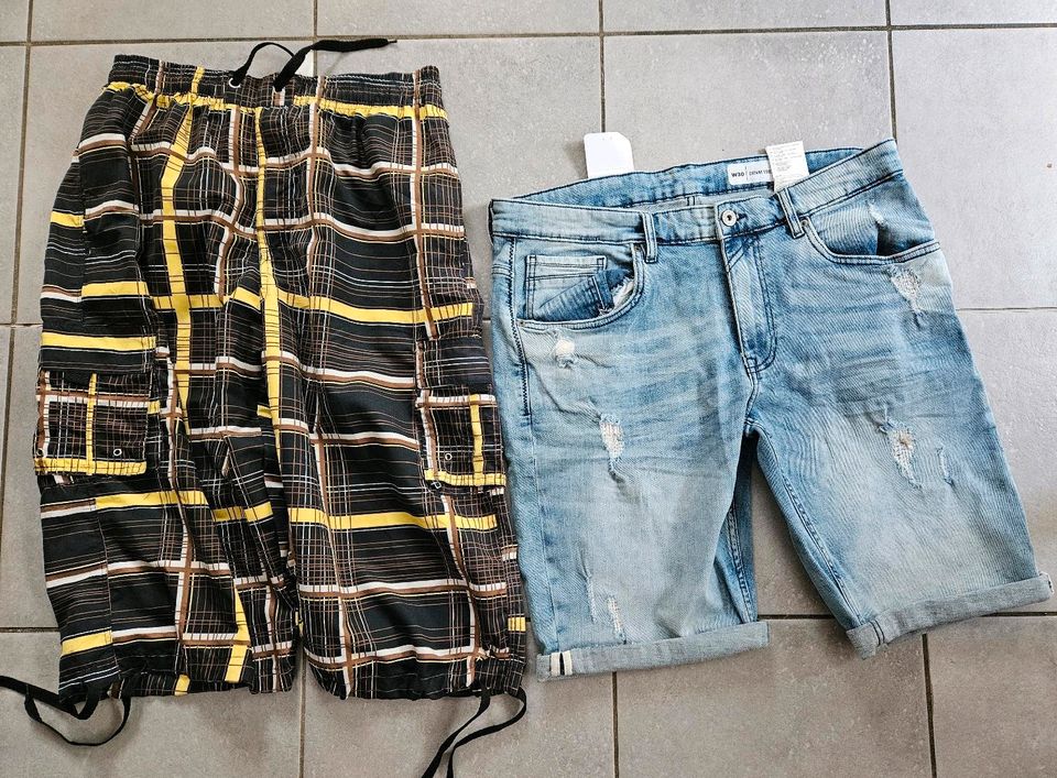 2 Neue Shorts, Gr. 182 in Marl