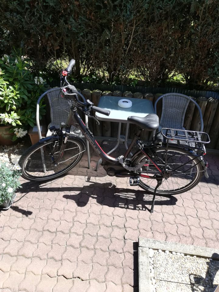 Herkules Roberta R7 E - Bike 26"  504 km gefahren, + Extras in Neuberg